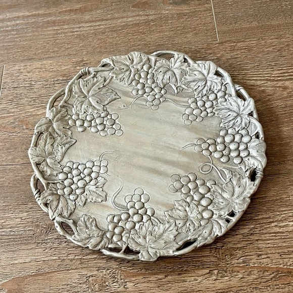 1995 Aluminum Arthur Decorative Grape Motif Plate D 12 inch - Picture 7 of 7